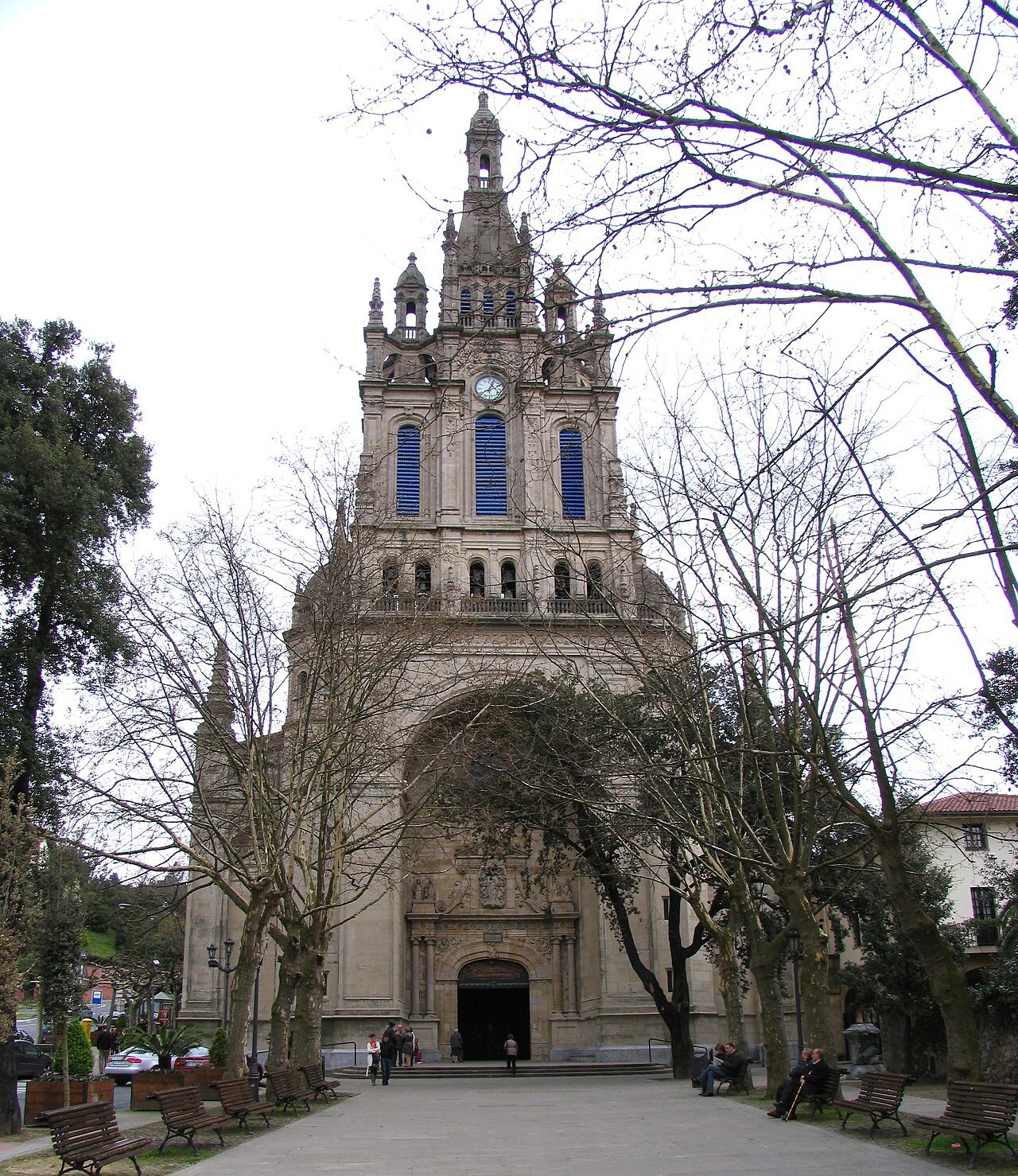 The spire and west front of the Basilica of Begoña in winter