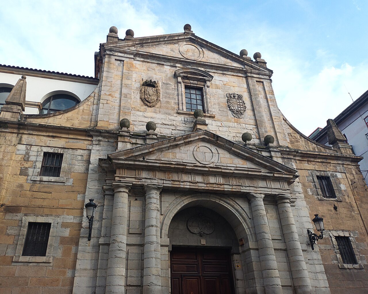 The Baroque front of the church of the Santos Juanes in the old town