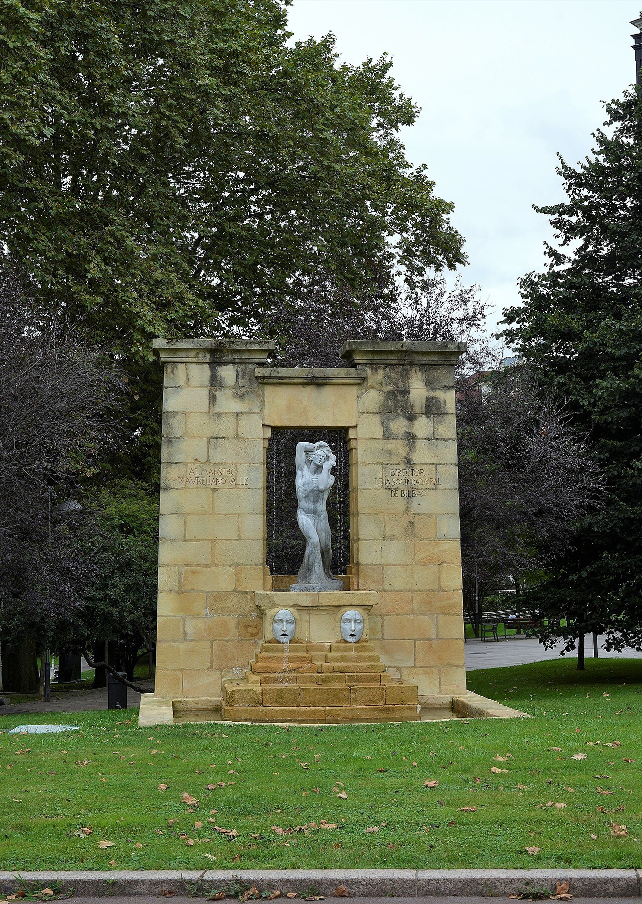 The monument to the musician Aureliano Valle in Doña Casilda Park