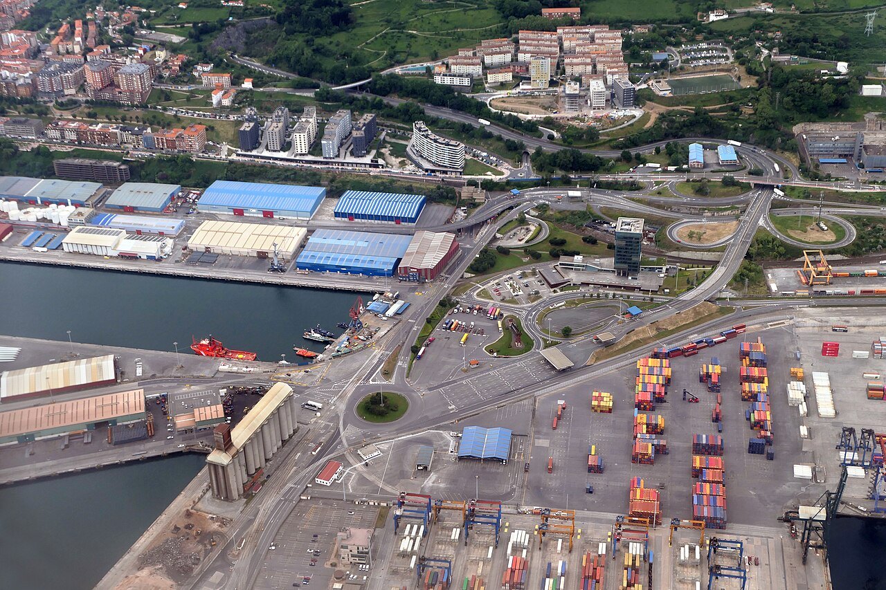 Container quays and warehouses of the outer port from the air