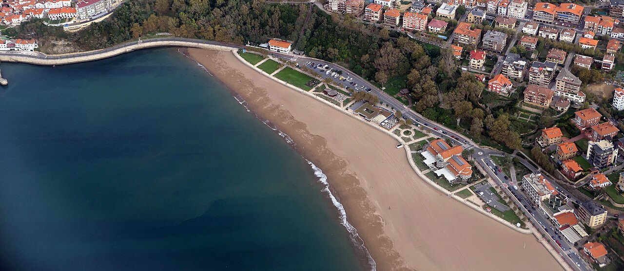 Ereaga beach curving below the houses of Getxo, seen from the air