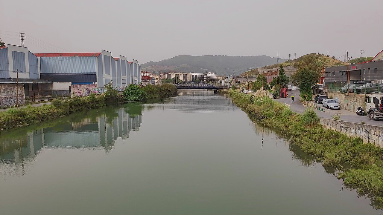 The quiet estuary of the Asua river where it joins the Ría