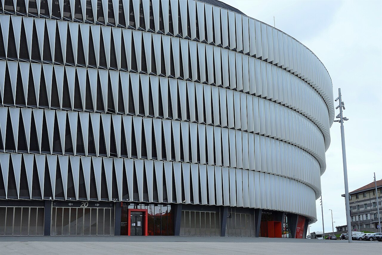 The white ribbed panels wrapped around the outside of San Mamés