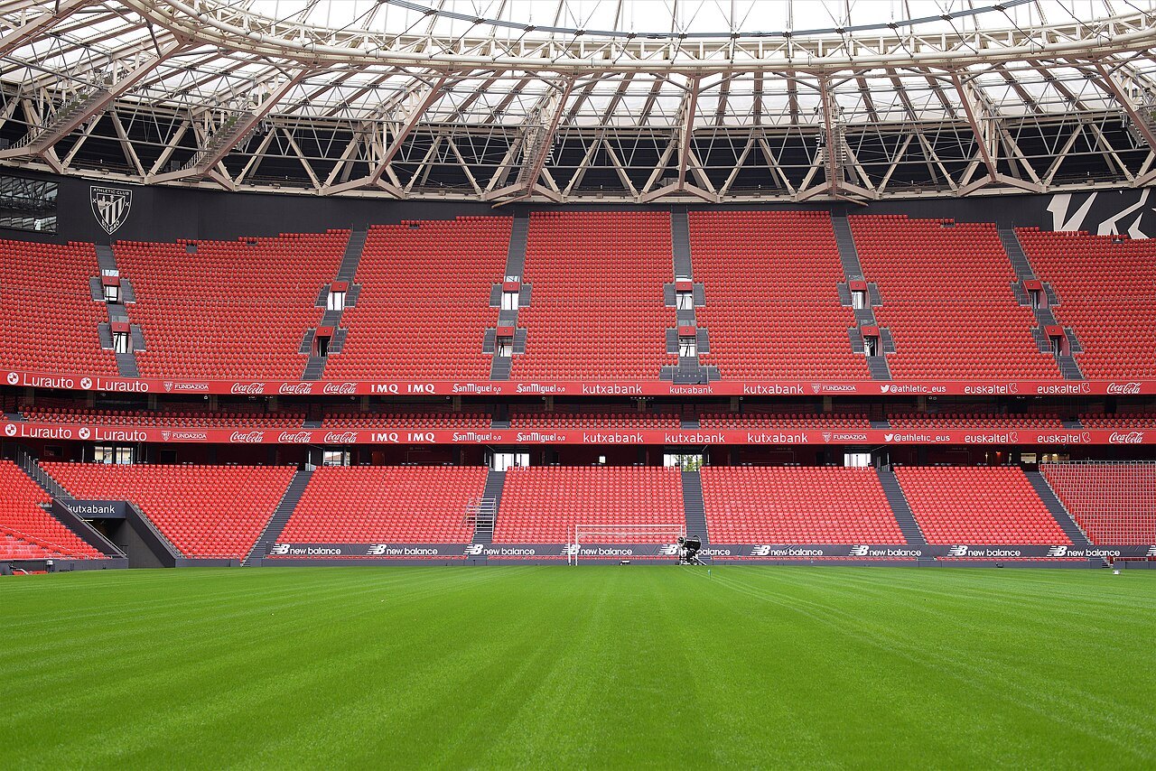 Why does Athletic Club field only Basque players?
