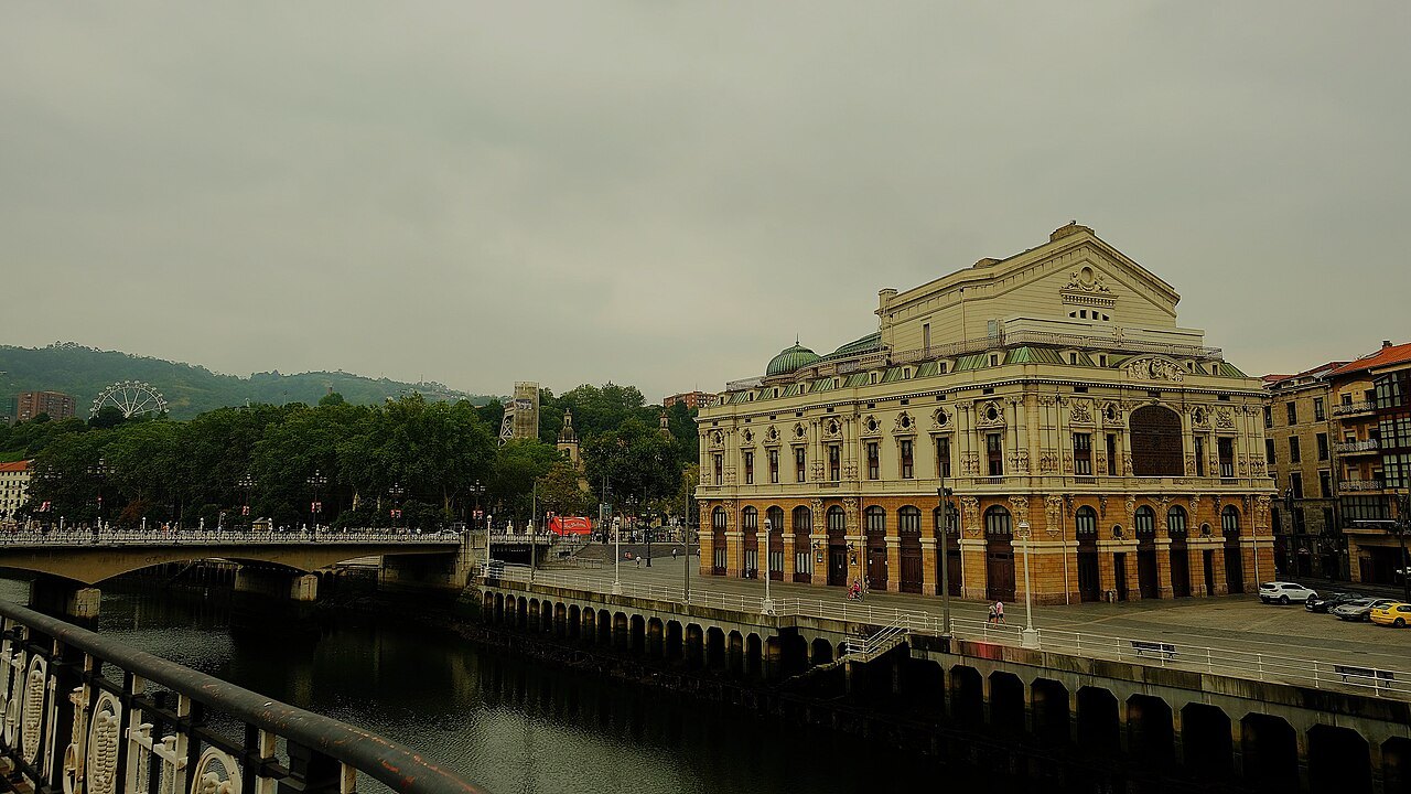 The Teatro Arriaga on the river at the edge of the old town