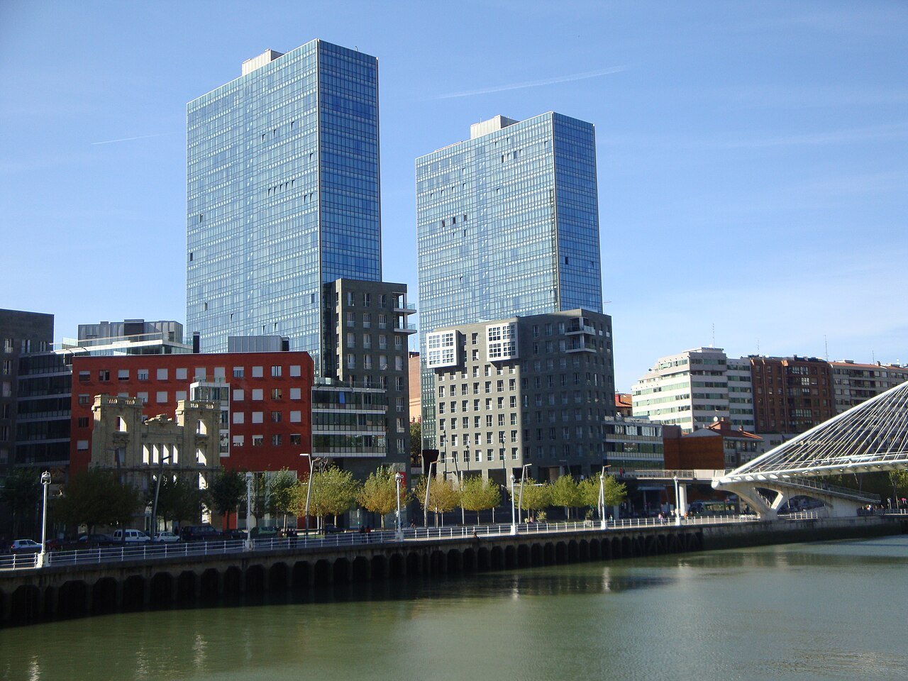 The two glass Isozaki towers at Uribitarte, the end of Zubizuri on the right